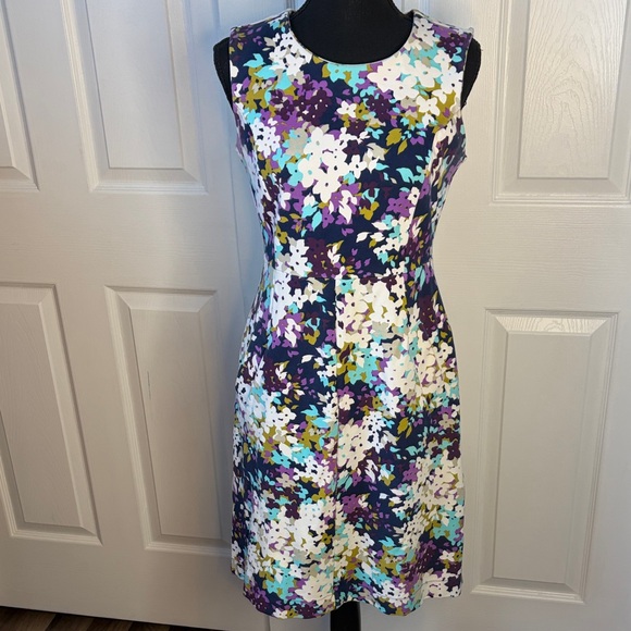 Lands' End Dresses & Skirts - Lands' End Sleeveless Floral Midi Dress in Purple, White and Teal size 6